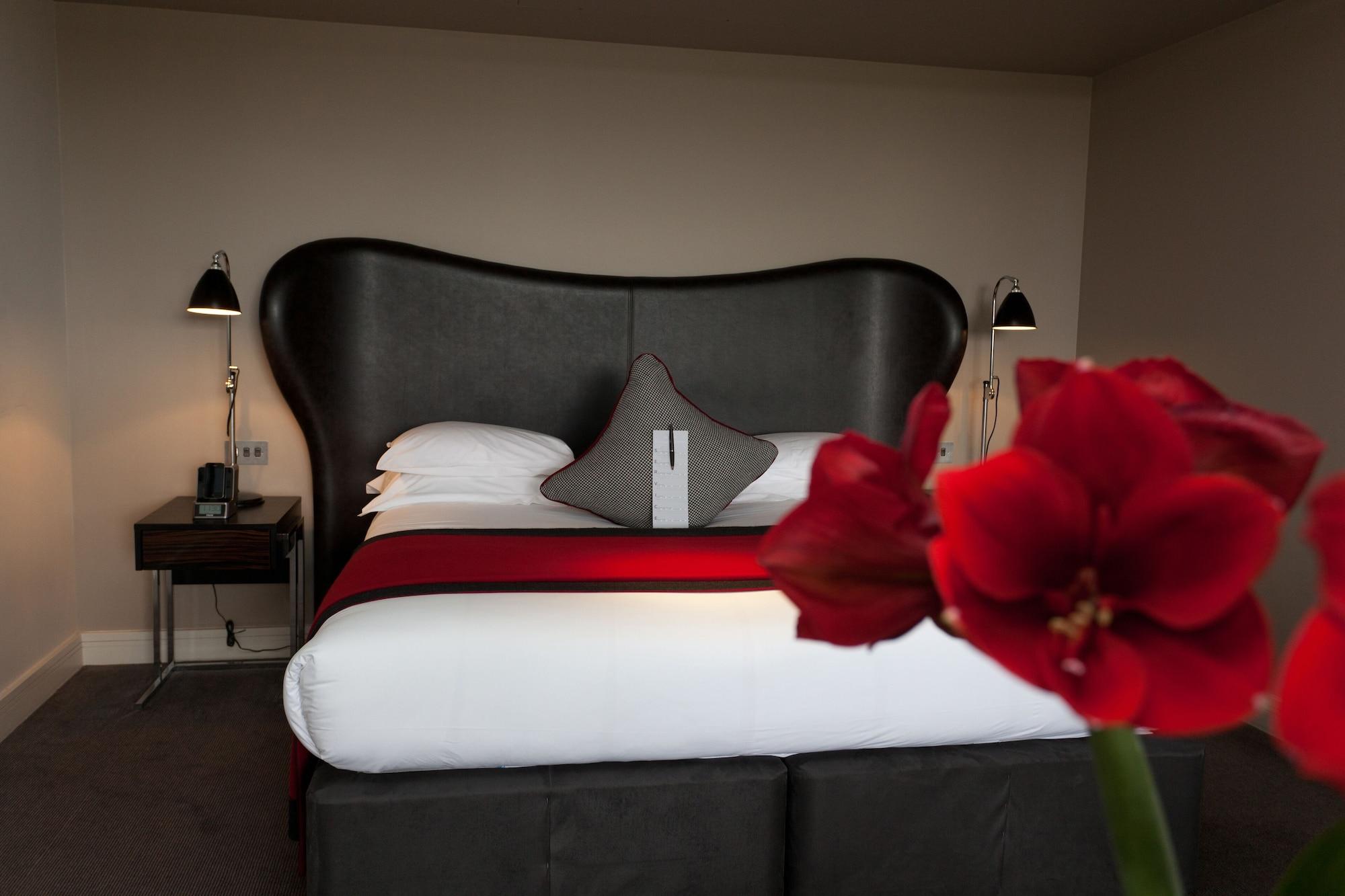 Brooklands Hotel & Spa Weybridge Zimmer foto