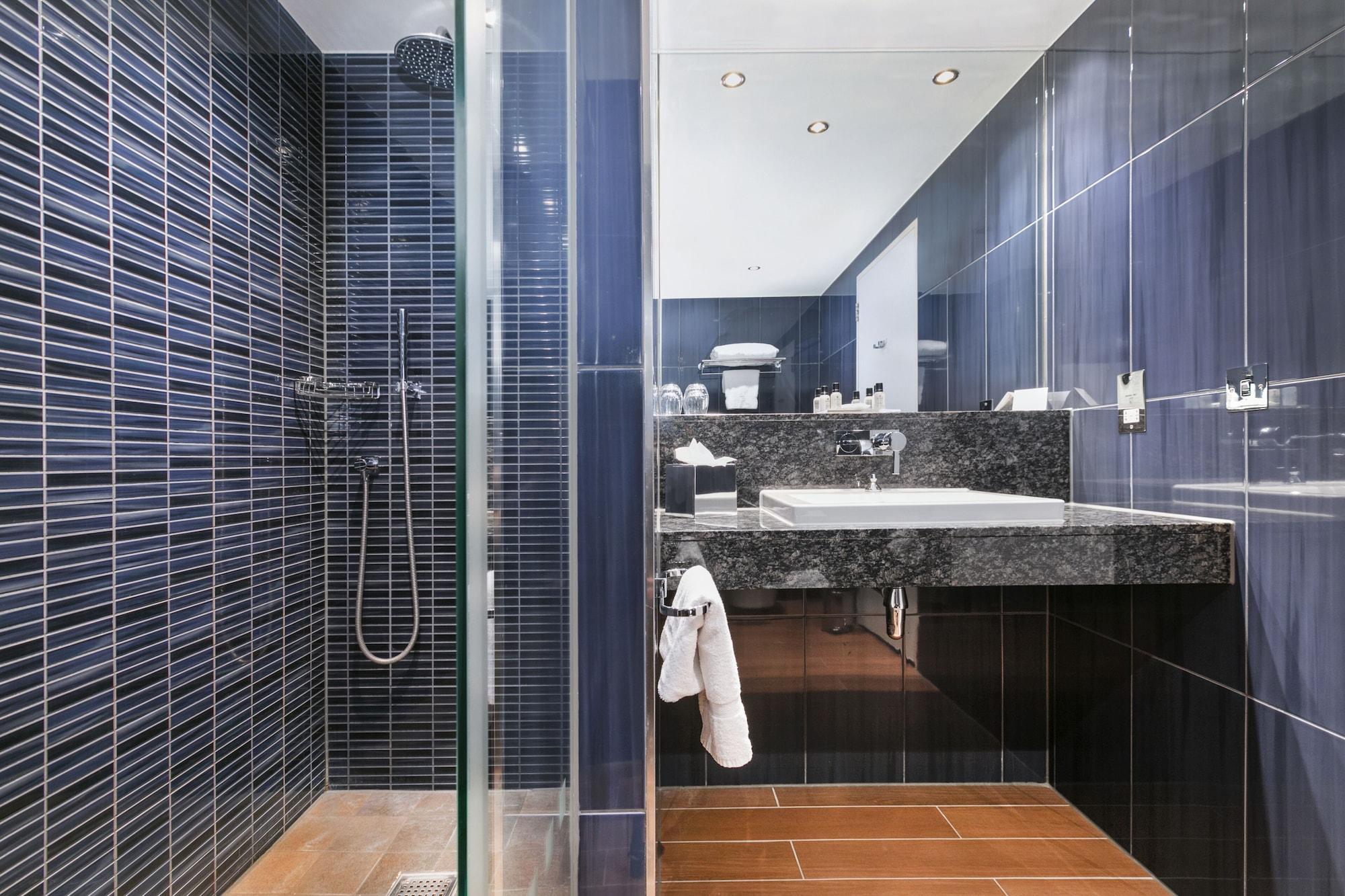 Brooklands Hotel & Spa Weybridge Zimmer foto