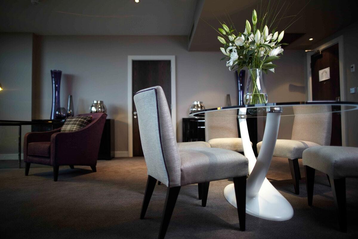 Brooklands Hotel & Spa Weybridge Zimmer foto